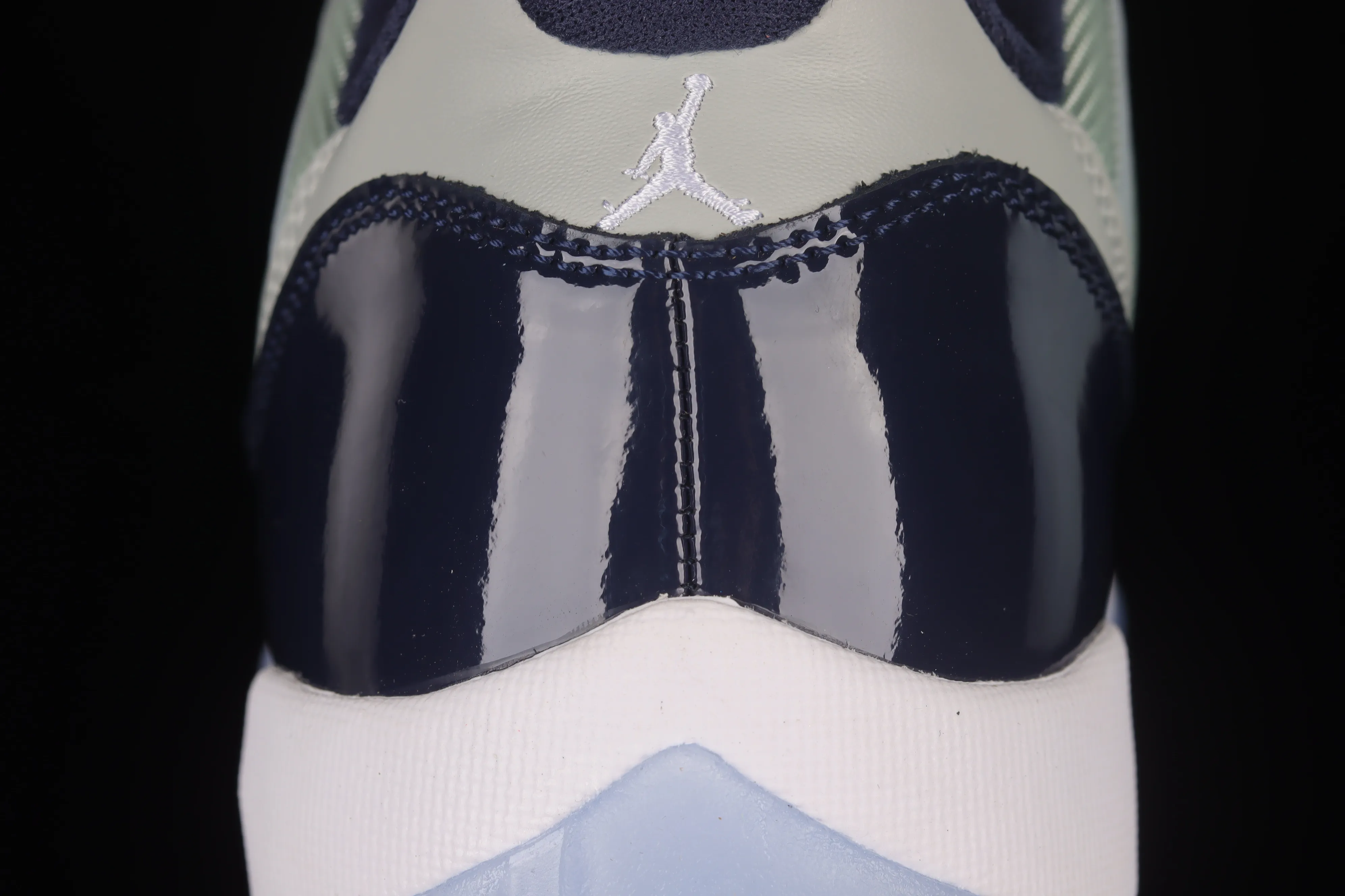 All categories Air Jordan Jordan series basketball shoes Air Jordan 11 F version Air Jordan 11 Retro Low AJ11 navy low top layer genuine standard genuine carbon sports culture basketball shoes 528895-007